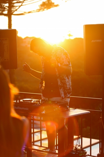 Sunset com Dj Monte Chiaro Vinhos Finos